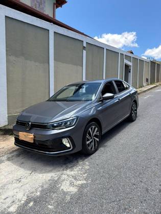 VOLKSWAGEN VIRTUS 1.0 200 TSI HIGHLINE AUTOMÁTICO